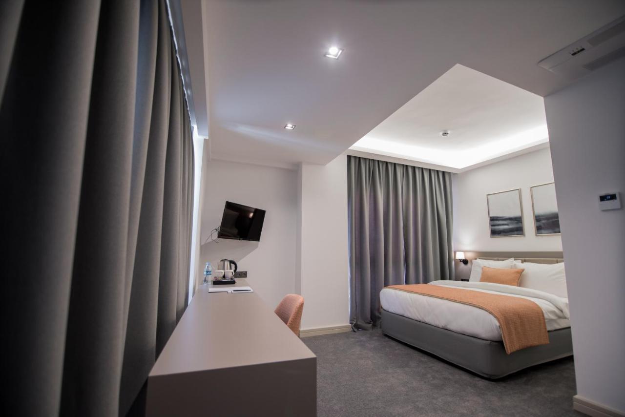 Dovv Business Hotel