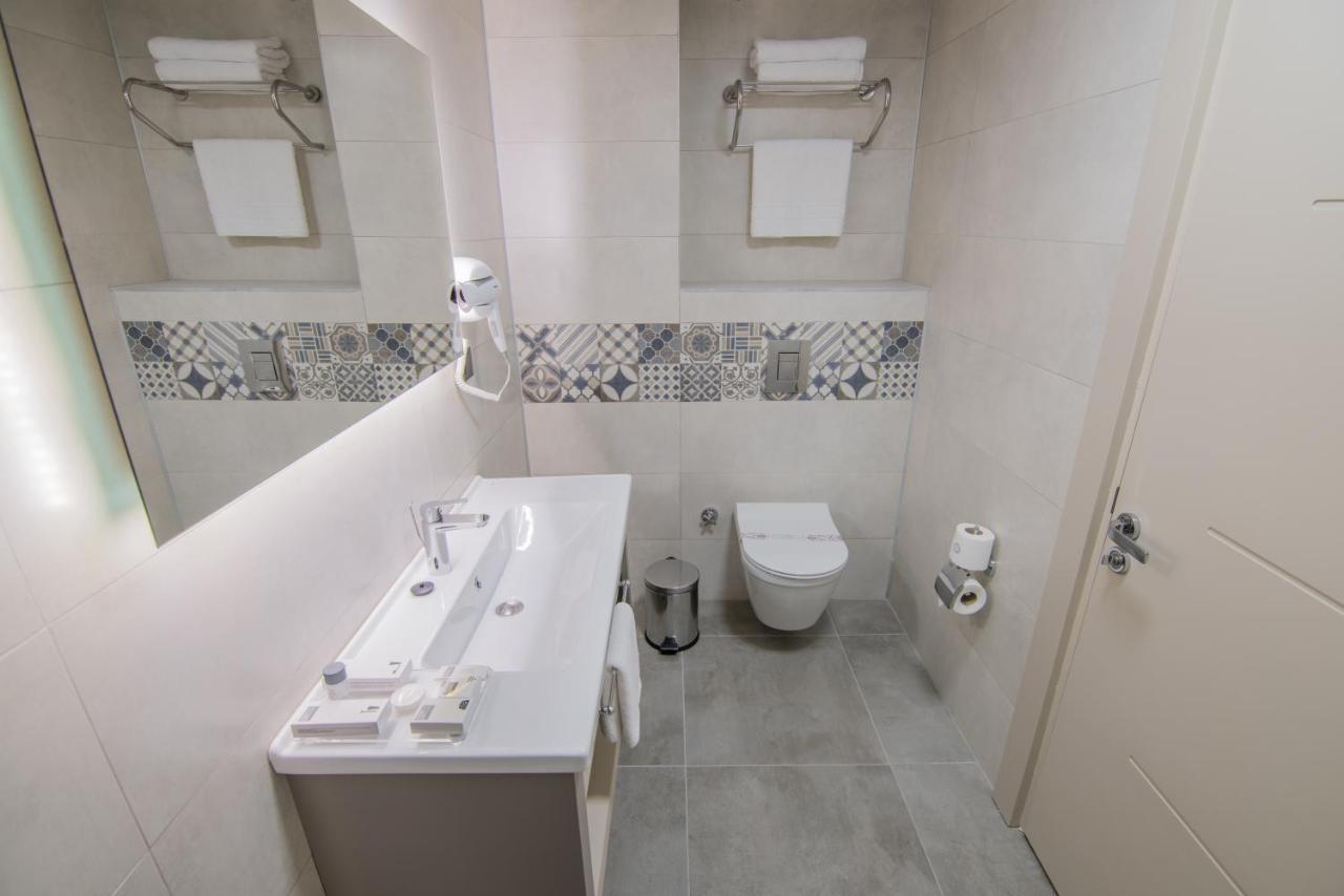 Dovv Business Hotel 3*